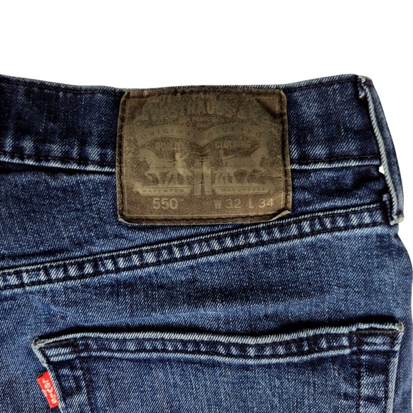 Levi's 550 Relaxed Fit Dark Wash Denim Jeans Mens W32 L34 - Picture 2 of 16